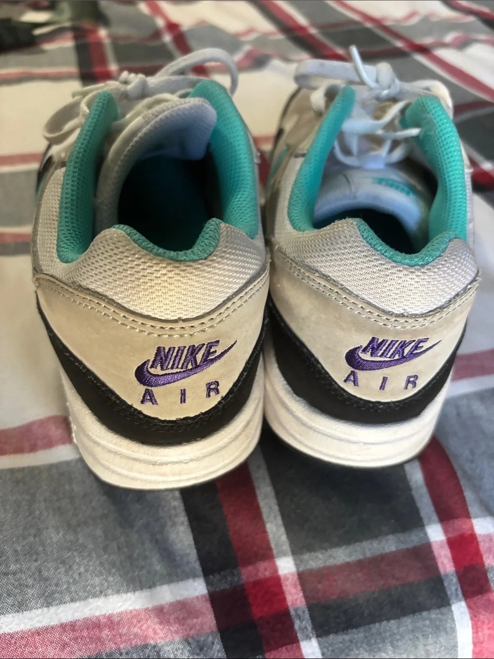 Nike classic women